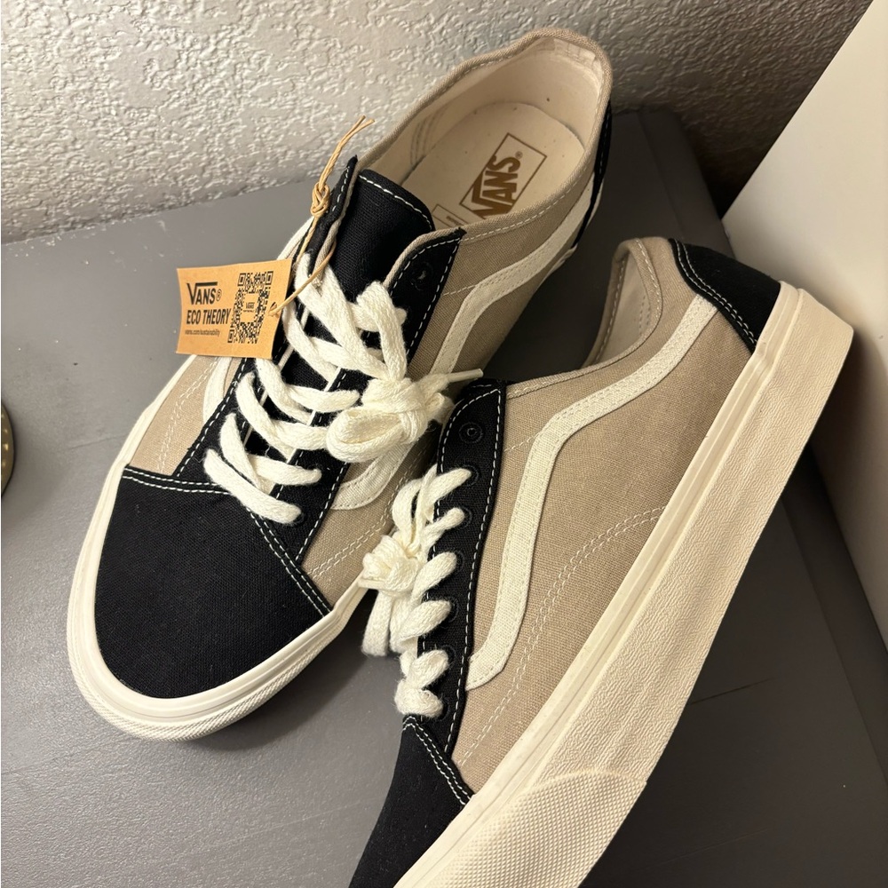 Vans Men's Black and Beige Sneakers